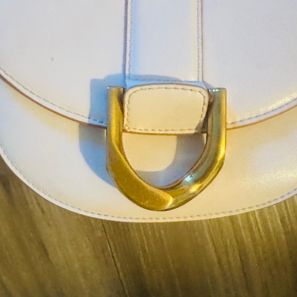 Charles & Keith mini gabine saddle bag - Picture 7 of 7